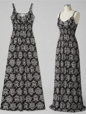She's Cool Black & White Damask Maxi Dress - Women's Size Small - Like New